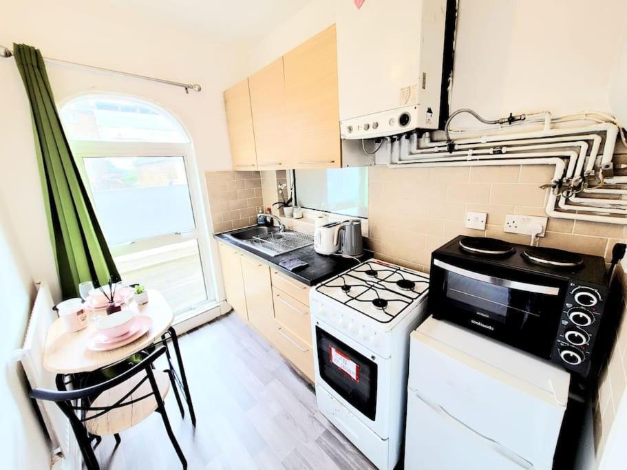 One Bedroom Apartment With A Terrace In Angel London Luaran gambar